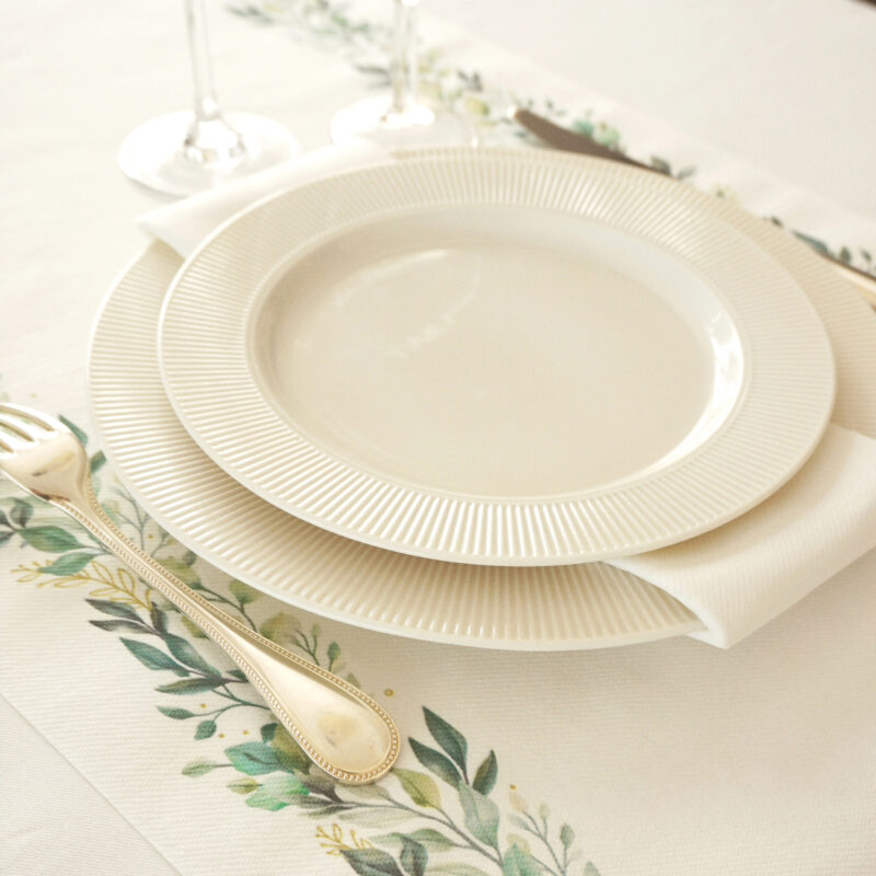 serviette airlaid non tissée haut de gamme blanche et chemin de table champêtre pour mariage